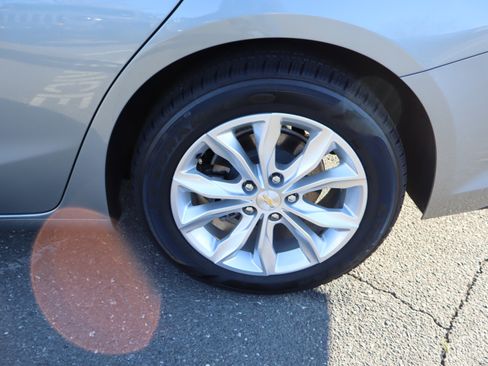 Used 2024 Chevrolet Malibu LT image 40