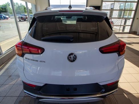 Used 2021 Buick Encore GX Essence image 6