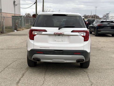 Certified 2023 GMC Acadia SLE image 4