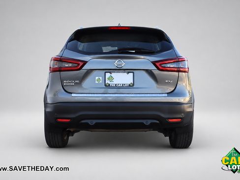 Used 2021 Nissan Rogue Sport SV FWD image 7