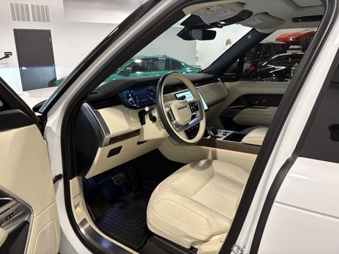 Used 2023 Land Rover Range Rover Long Wheelbase SE AWD/4WD image 10