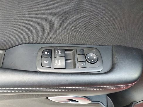 Used 2022 Dodge Challenger GT image 14