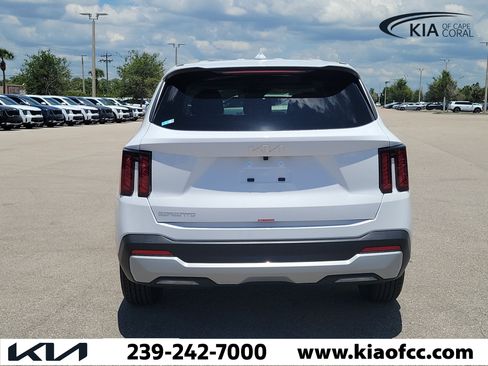 New 2026 Kia Sorento LX FWD image 5