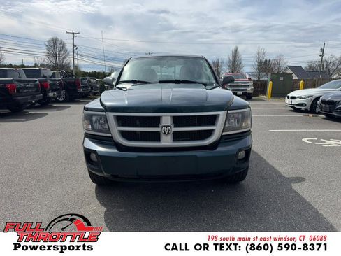 Used 2011 Dodge Dakota Big Horn image 3