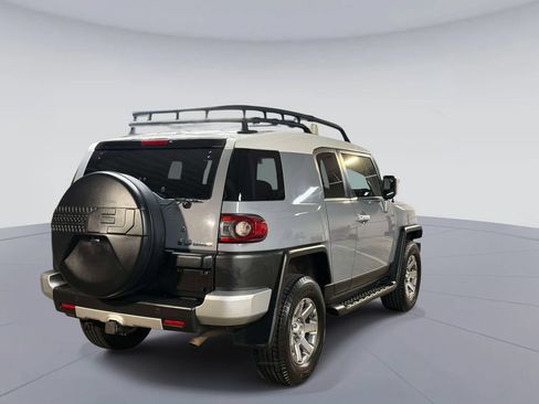 Used 2014 Toyota FJ Cruiser 4WD w/ Upgrade Package image 9