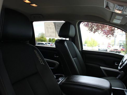 Used 2018 Nissan Titan PRO-4X AWD/4WD image 19