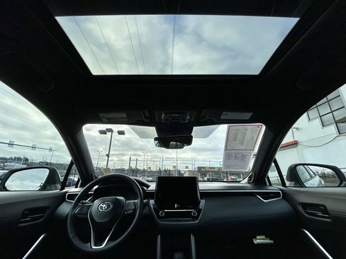 Certified 2025 Toyota Corolla Cross AWD Hybrid image 18