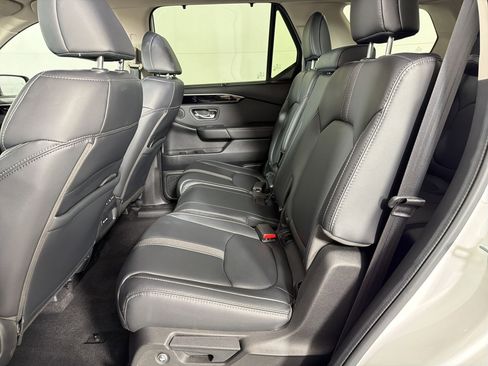 Used 2024 Honda Pilot EX-L image 15