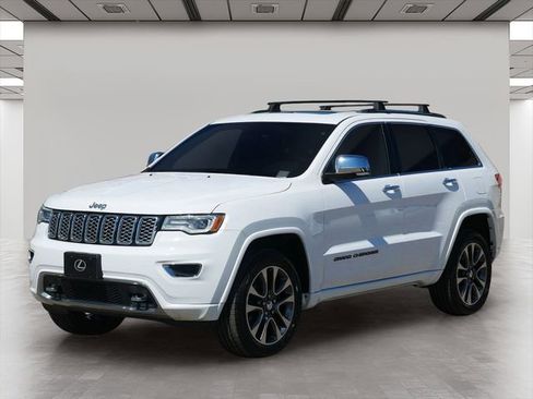 Used 2018 Jeep Grand Cherokee Overland AWD/4WD image 2