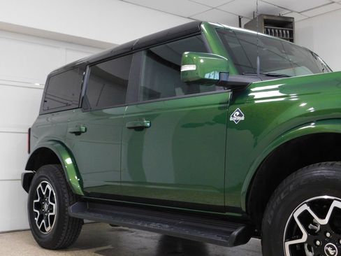 Used 2025 Ford Bronco Outer Banks AWD/4WD image 11