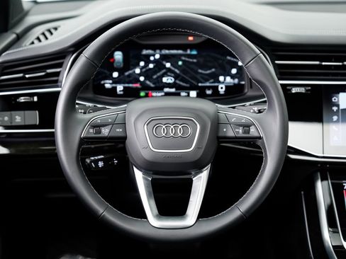 Certified 2025 Audi Q7 2.0T Premium w/ Convenience Plus Package image 11