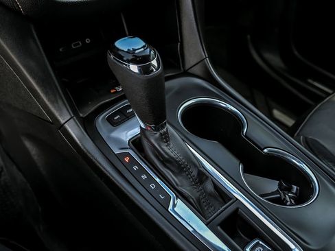 Used 2020 Chevrolet Equinox Premier image 25