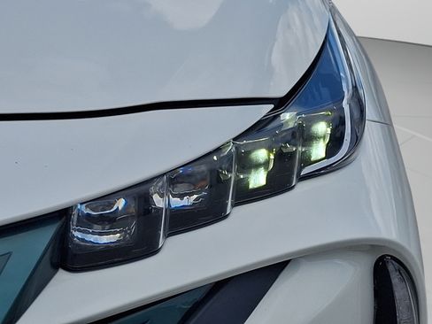 Used 2018 Toyota Prius Prime Premium FWD image 25