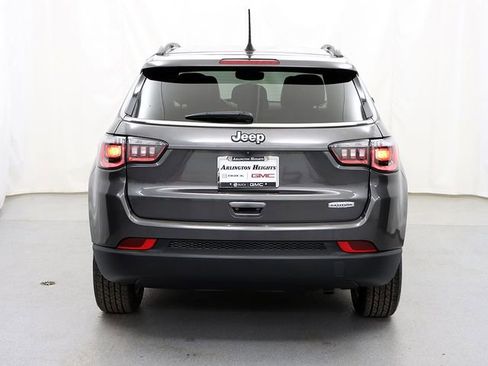 Used 2022 Jeep Compass Latitude w/ Convenience Group FWD image 6