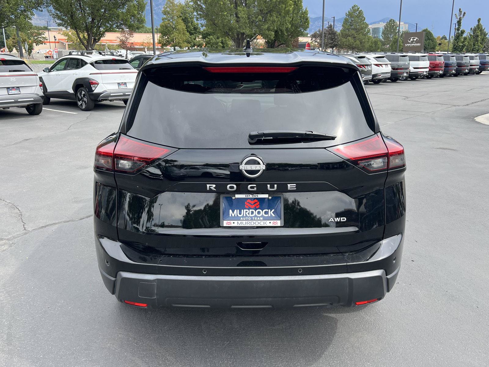 Used 2025 Nissan Rogue SV AWD/4WD image 17