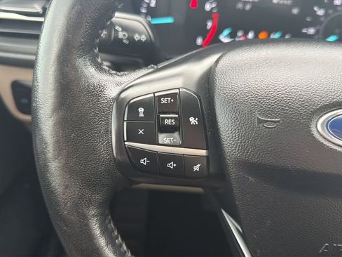 Used 2020 Ford Escape SEL image 22