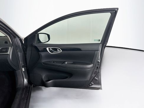 Used 2016 Nissan Sentra SV FWD image 29