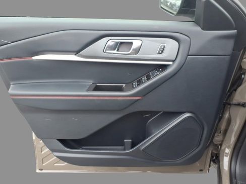 New 2026 Ford Explorer ST-Line image 15