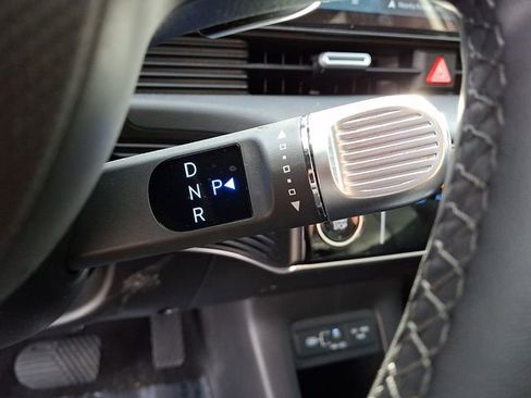 Used 2025 Hyundai Ioniq 5 SEL image 17