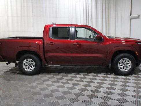 Used 2024 Nissan Frontier SV w/ Technology Package RWD image 31