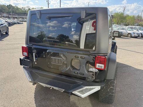 Used 2017 Jeep Wrangler Sport AWD/4WD image 8