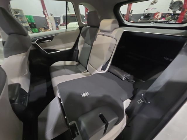 Used 2025 Toyota RAV4 XLE w/ Convenience Package AWD/4WD image 24