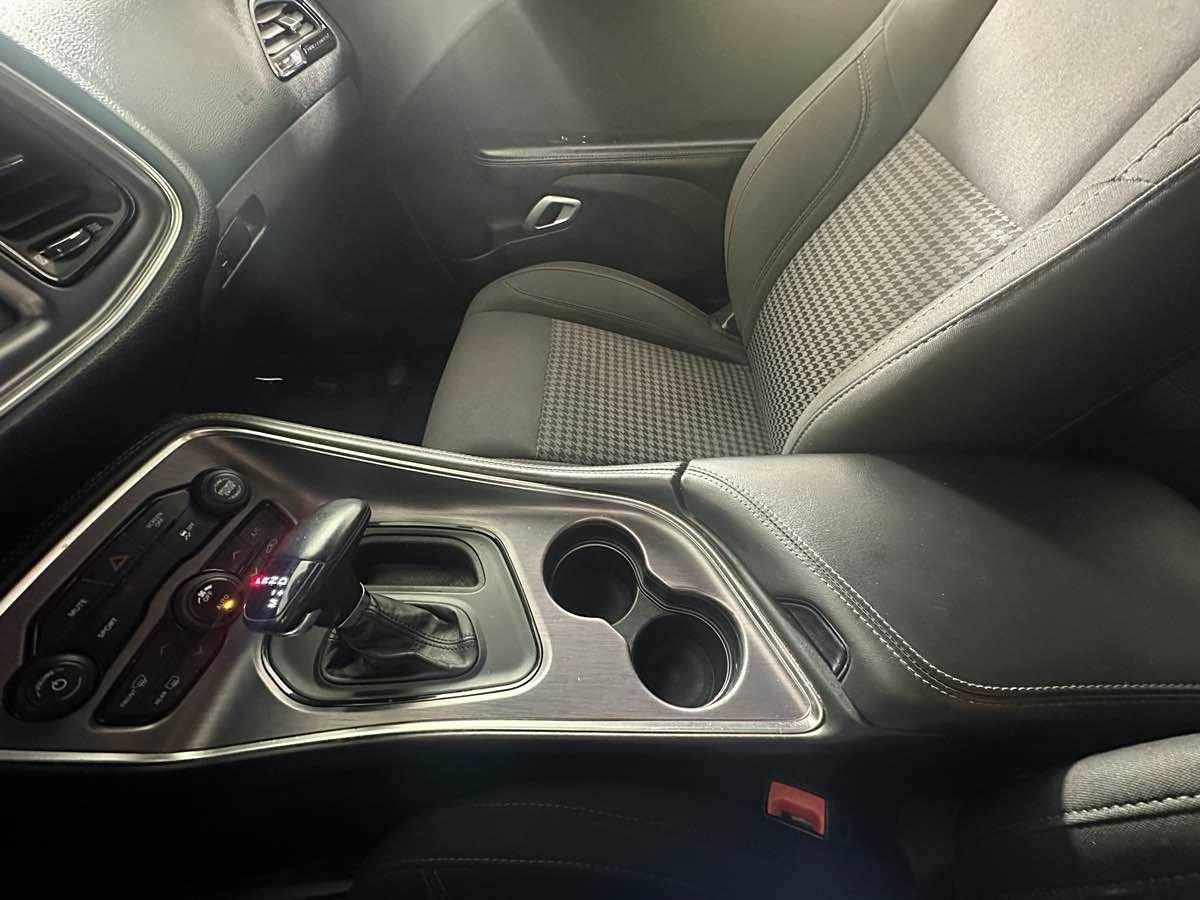Used 2017 Dodge Challenger R/T RWD image 31
