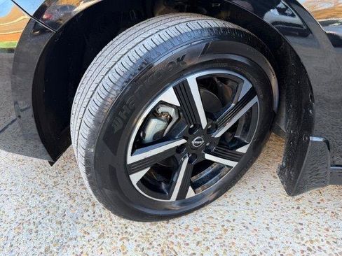Used 2025 Nissan Sentra SV FWD image 27