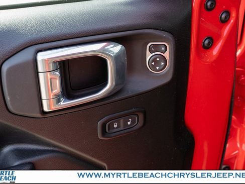 Used 2024 Jeep Gladiator Sport image 16