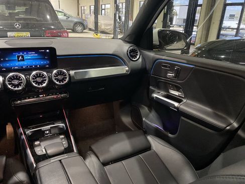 Certified 2023 Mercedes-Benz GLB 250 image 4