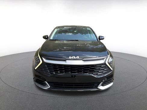 Used 2025 Kia Sportage LX image 4