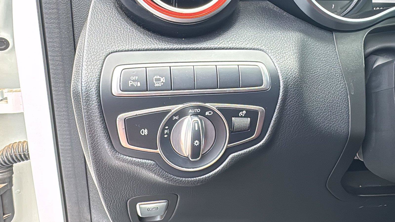 Used 2019 Mercedes-Benz GLC 300 4MATIC Coupe image 9