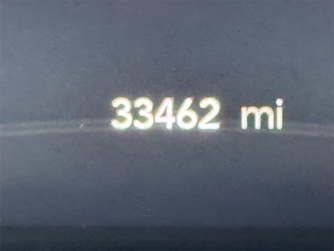 Used 2023 Chrysler Pacifica Touring-L image 10