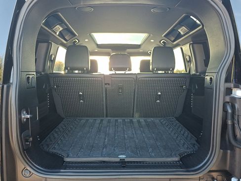 Used 2023 Land Rover Defender 110 X-Dynamic SE image 28