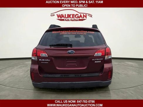 Used 2011 Subaru Outback 2.5i Limited w/ PWR Moonroof Pkg AWD/4WD image 6