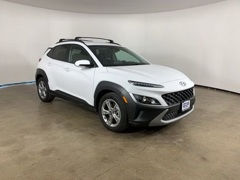 Used 2023 Hyundai Kona SEL image 5