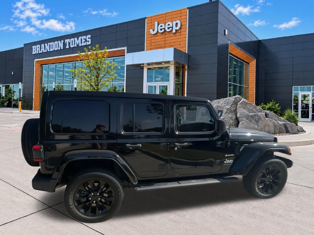 Used 2021 Jeep Wrangler Unlimited Sahara w/ Cold Weather Group AWD/4WD image 8