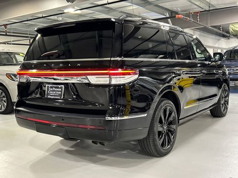 Certified 2023 Lincoln Navigator Reserve AWD/4WD image 2