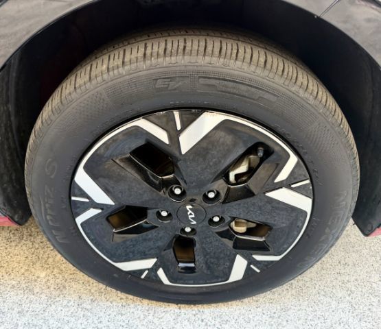 Used 2023 Kia Niro Wind w/ Wind Preserve Package FWD image 28