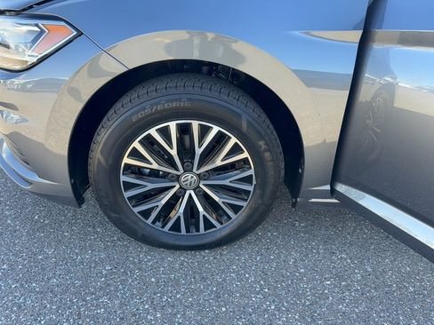 Used 2021 Volkswagen Jetta SE image 36