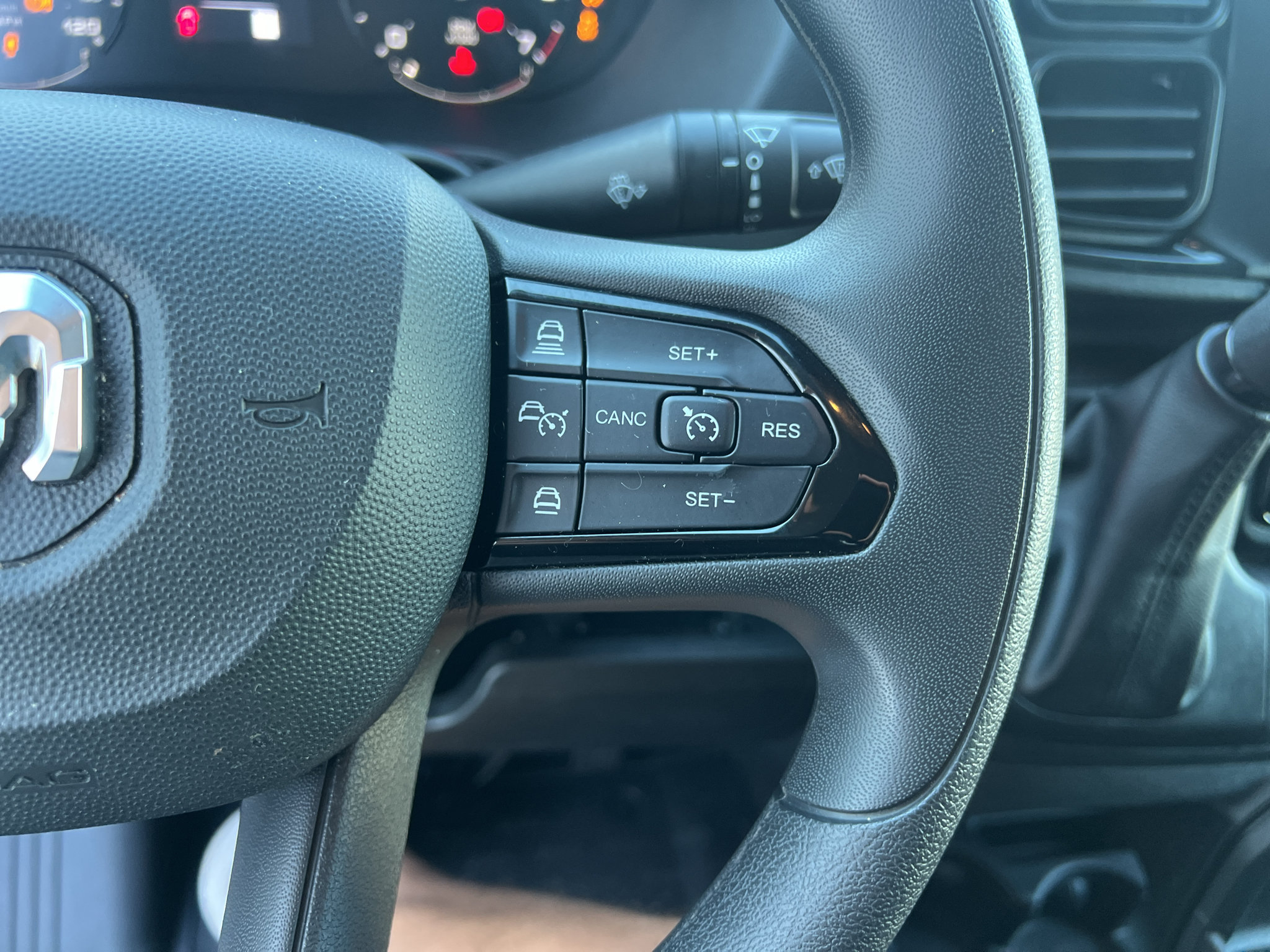 Used 2025 RAM ProMaster 2500 w/ Convenience Group FWD image 31