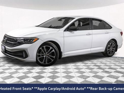 Used 2024 Volkswagen Jetta Sport image 2