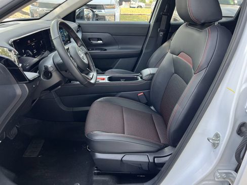 Certified 2026 Nissan Kicks SR w/ Cold Weather Package AWD/4WD image 8