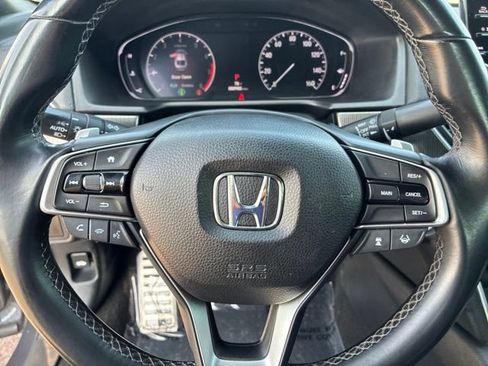 Used 2018 Honda Accord Sport image 18