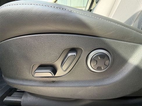 New 2026 Genesis GV80 2.5T Advanced image 14