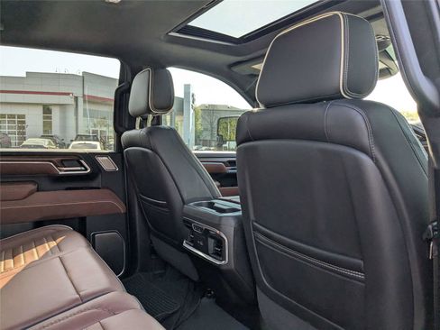 Used 2025 GMC Sierra 3500 Denali Ultimate image 27