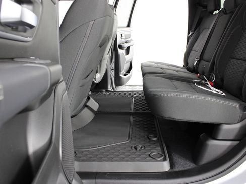 New 2026 RAM 1500 4x4 Crew Cab image 16