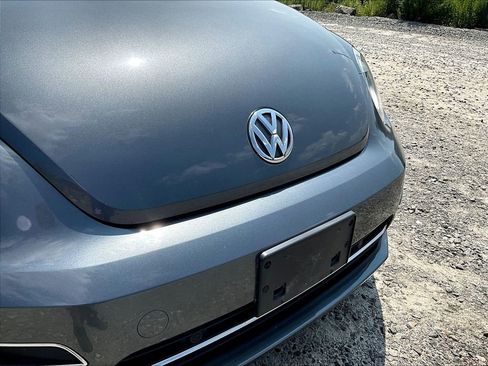 Used 2019 Volkswagen Beetle 2.0T SE image 25