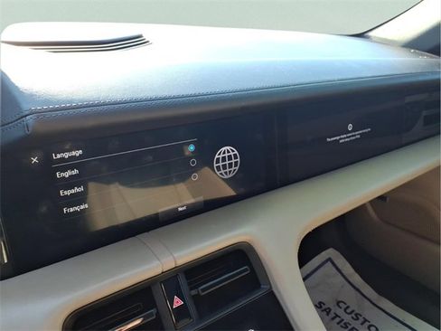 Used 2022 Porsche Taycan image 18