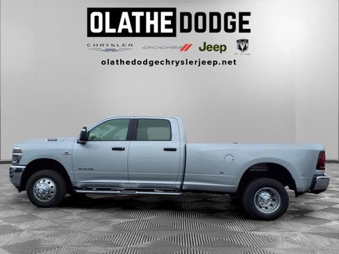 New 2026 RAM 3500 Big Horn AWD/4WD image 18